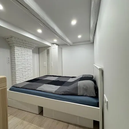 Butas Peaceful Den With Glimpse - Second